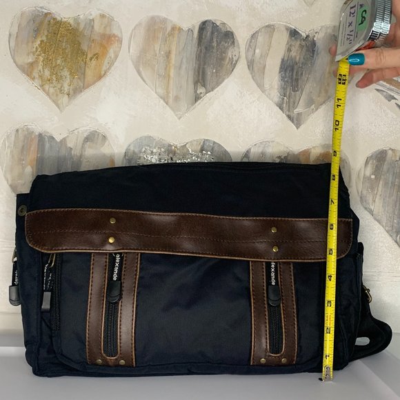 Travel/Organizer Crossbody Purse - Picture 7 of 7